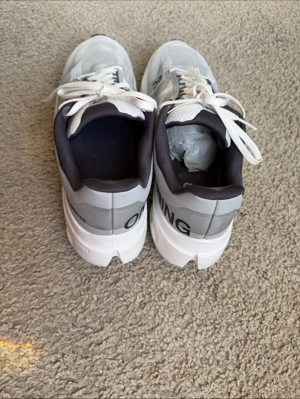 On Running White & Light Gray Performance Running Shoes - Picture 4 of 9